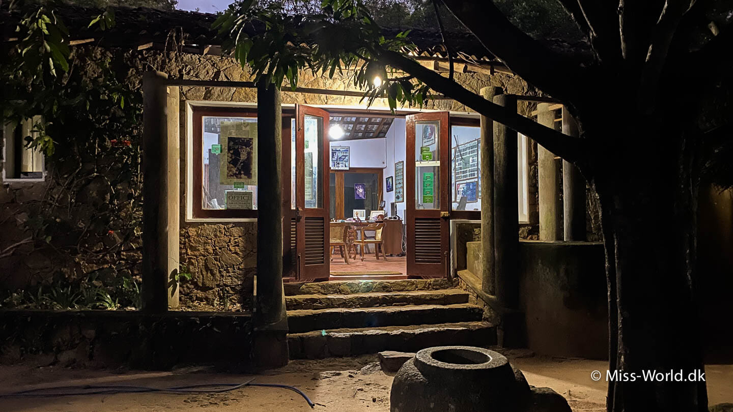 Geoffrey Bawa Sri Lanka - Sam Popham's arboretum Dambulla Sri Lanka