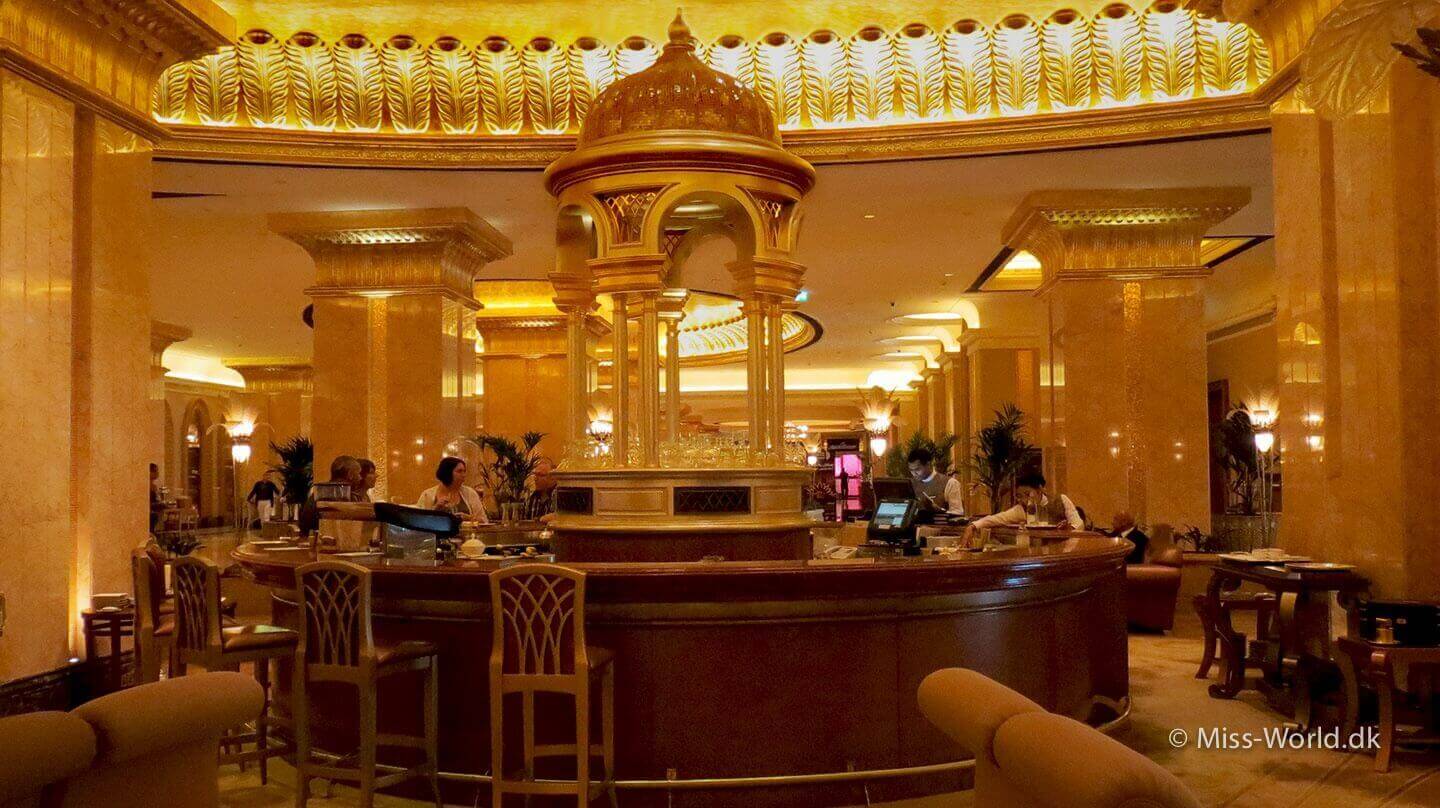 Emirates Palace Hotel Abu Dhabi - Hotel bar