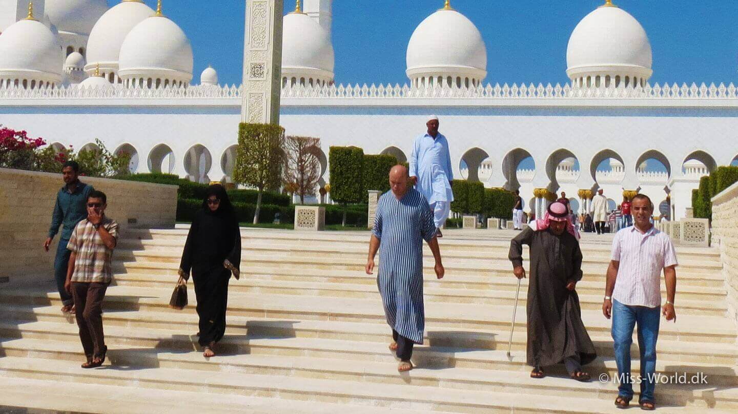 Sheikh Zayed Mosque fredagsbøn