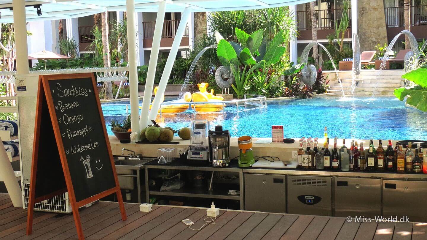 Hotel Swiss-Belresort Watu Jimbar Sanur Bali - Pool Bar