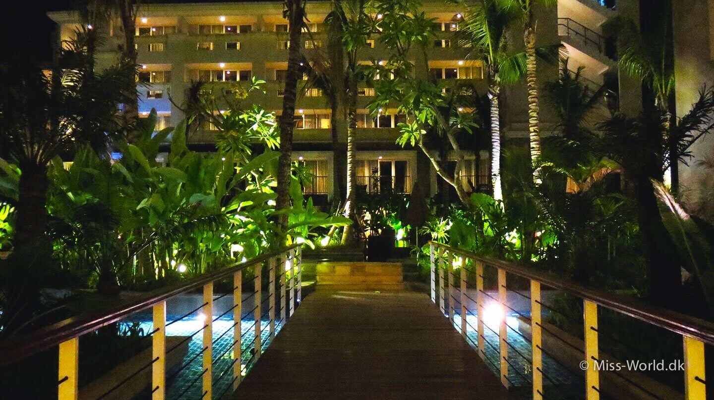 Hotel Swiss-Belresort Watu Jimbar Sanur Bali - By night