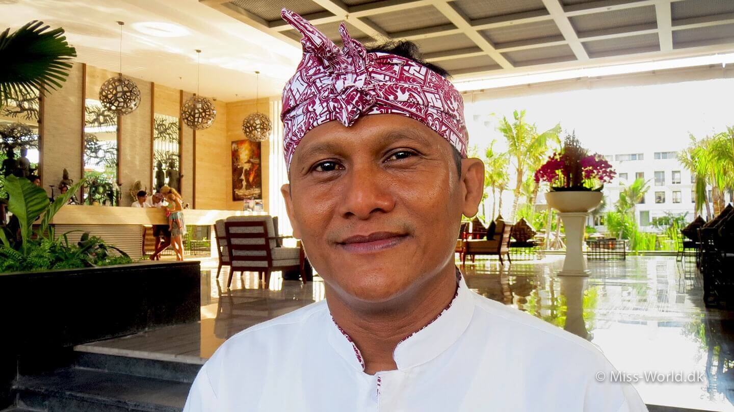 Hotel Swiss-Belresort Watu Jimbar Sanur Bali - Staff Bintang