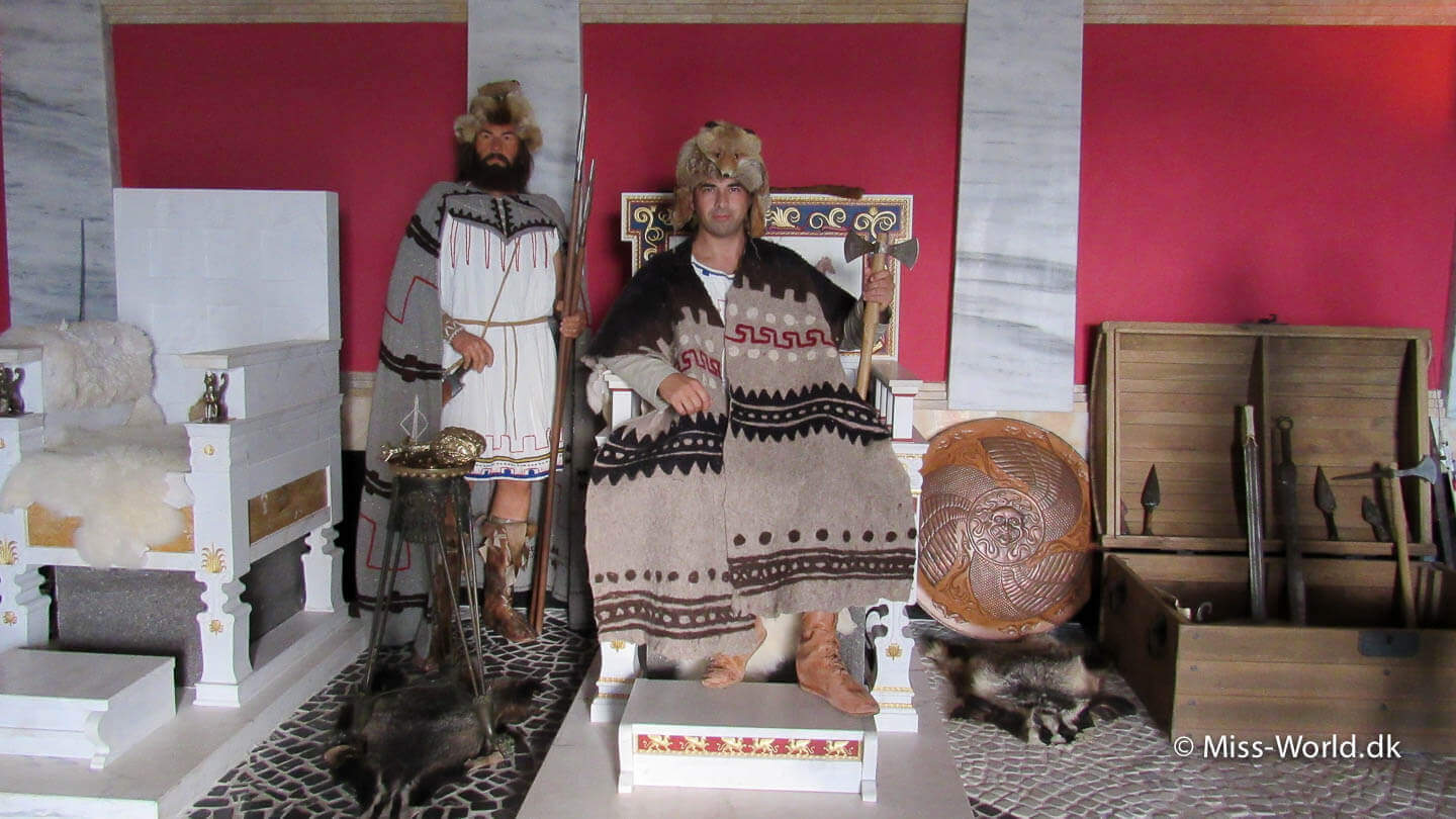 Thrakisk konge i den historiske park i Varna Bulgarien