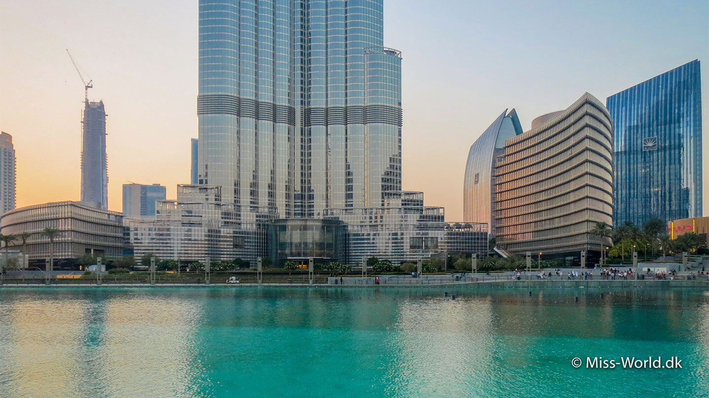 7 Instagram billeder fra Burj Khalifa i Dubai + Turen til toppen